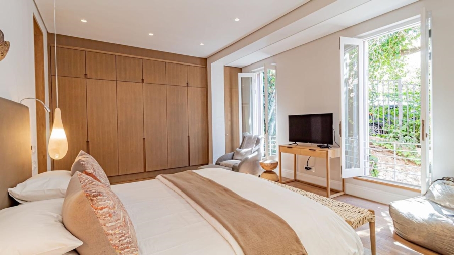 To Let 3 Bedroom Property for Rent in Green Point Western Cape